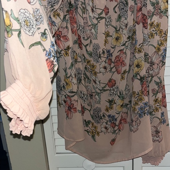 Pink Ruffled Relaxed Blouse - Picture 5 of 6